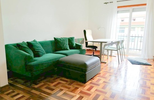 Coimbra Cabina | CQ4 | Large Room with Double Bed, Balcony, Sofa & Workspace