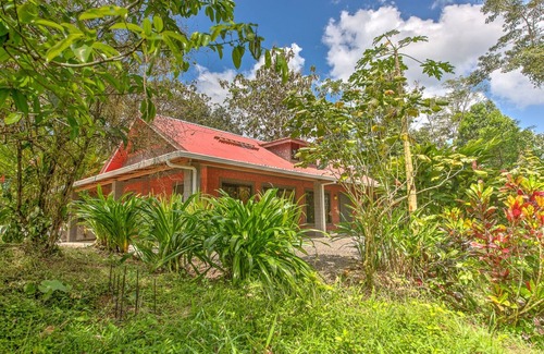 Venado Casa | ¡Ilumina tus sentidos en una exuberante selva tropical de Costa Rica!