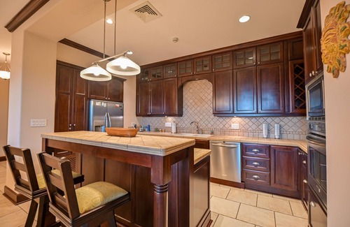 Herradura Complejo | CR Luxury Los Sueños Condos