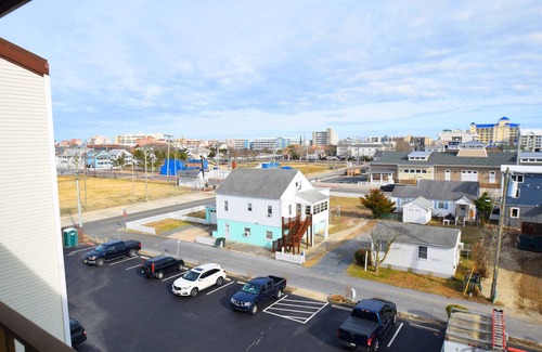 Ocean City Condominio | Cove cangrejo en la bahía de 406 Baywater 3rd St, Wi-Fi gratuito, piscina, Elev, W / D, AC
