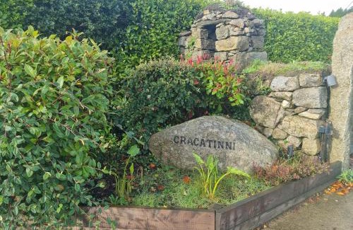 Roundwood Apartamento | Cracatinni Mews