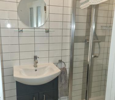 Roundwood Apartamento | Cracatinni Mews