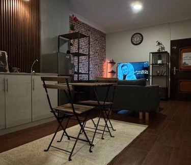 Mizail Apartamento | CRAFT LOFT- Walnut 335