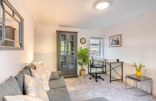 Marsham Casa | Craig Cottage - Three Bedroom House, Sleeps 5