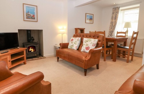 Nefyn Cabaña | CRAIGFRYN, pet friendly, country holiday cottage in Nefyn