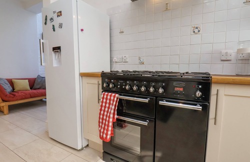 Sandsend Casa | CRAIGMORE, pet friendly, country holiday cottage in Sandsend