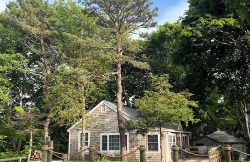 West Yarmouth Cabaña | Cranberry Beach Cottage; Minutes to Beach & Ferry
