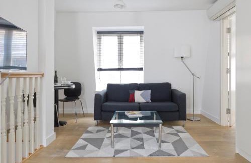 Temple Apartamento | Crane Court by City2Stay