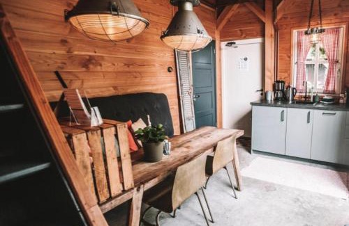 Sprang-Capelle Chalet De Esquí | CRASH'NSTAY - The Silo Bungalow