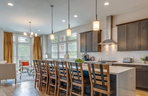 Hadley - Washington Casa | Crave Escape - Private Rooftop&Hot Tub - Midtown