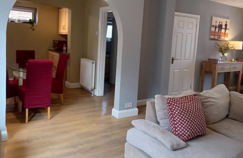 Luton Apartamento | Crawley Green House - Huku Kwetu