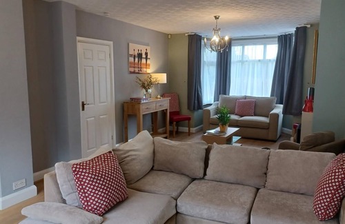 Luton Apartamento | Crawley Green House - Huku Kwetu