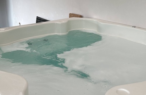 Jocotitlan Apartamento | Create great moments in this beautiful space and enjoy the Jacuzzi.