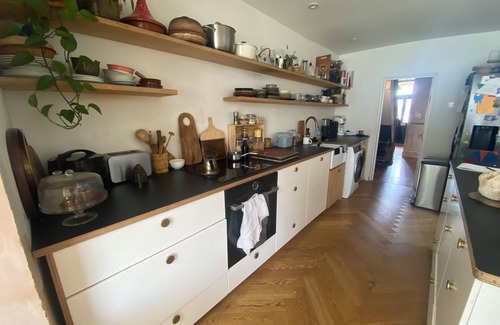 Leyton Casa | Creative Family Home in Leyton E10 - with cat!