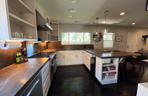Modesto Casa | Creative Sanctuary in best neighborhood in Modesto