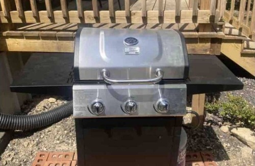 Hendersonville Cabina | Creek and Fire Pit!!