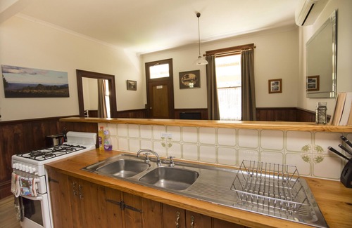 Walhalla Cabaña | Creek Cottage