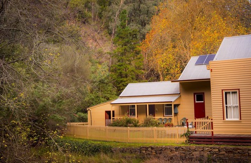 Walhalla Cabaña | Creek Cottage