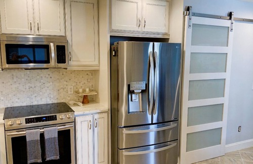 Ogden Casa | Creek Haven Hideaway! 5-acre creekside yard, mins to the beach with gameroom