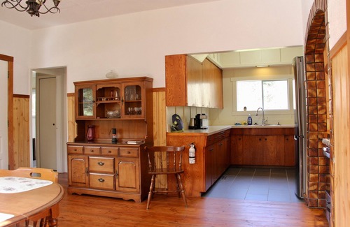 Courtenay Casa | Creekbanks Cottage - a nature-lover's retreat