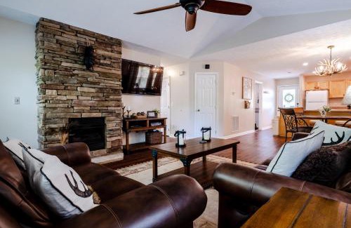 Gatlinburg - Pigeon Forge Chalet De Esquí | Creekside Cottage by Eden Crest