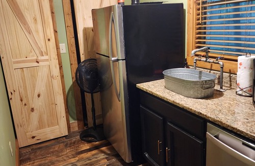 Cosby Cabina | Creekside Couple's Retreat at Cool Waters