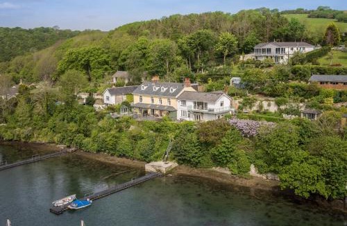 Fowey Casa | Creekside House
