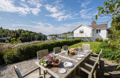 Fowey Casa | Creekside House