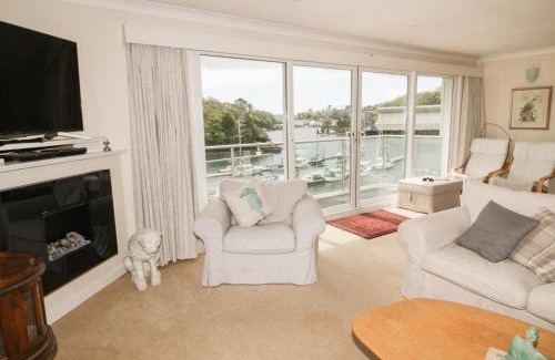 Fowey Casa | Creekside House