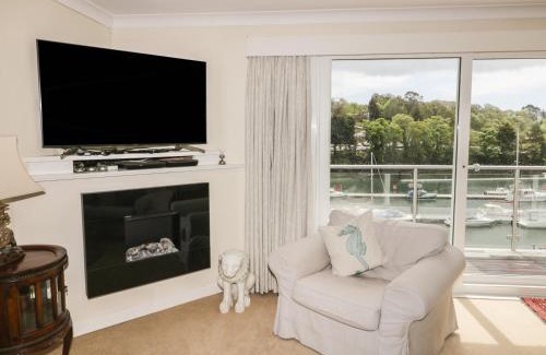 Fowey Casa | Creekside House