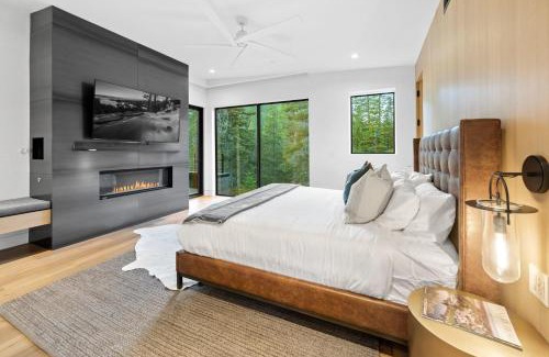 Olympic Valley Casa | Creekside Retreat - Near Palisades Tahoe