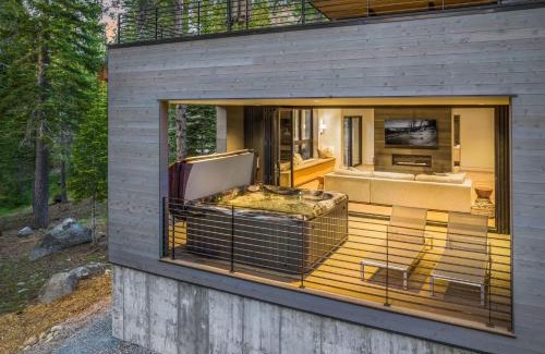 Olympic Valley Casa | Creekside Retreat - Near Palisades Tahoe
