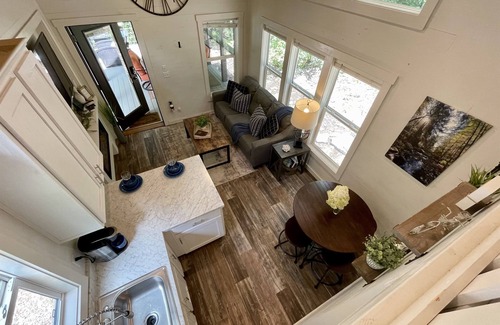 Monteagle Casa | Creekside Tiny house in fantastic Monteagle! Quick hike to waterfall!