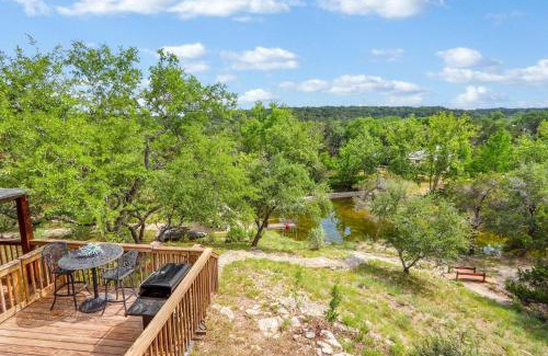 Wimberley Casa | Creekside Vista Escape - Cabin