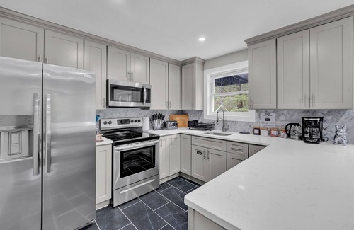 Albrightsville Chalet De Esquí | CreeksideChalet LakeviewHOT TUB/GameRoom/FirePit/Kid Friendly - Pet Friendly