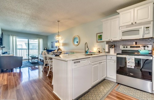 Crescent Beach Condominio | Crescent Beach Gem 2-bedroom 2-Bath condo — North Myrtle Beach