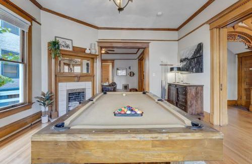 Central Colorado Springs Casa | Crescent Estate - Golf Hot Tub BBQ Large Groups