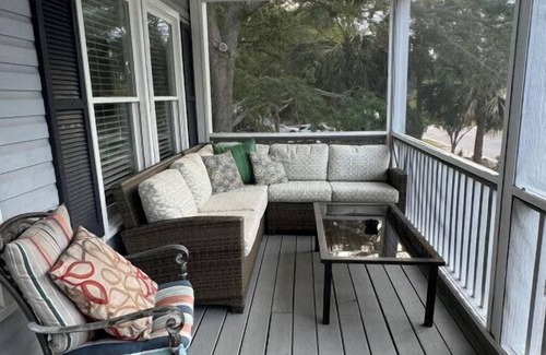 Folly Beach Casa | “Crescent Moon” - 5BR – established, top rated, dog friendly, 5 min walk to beach!