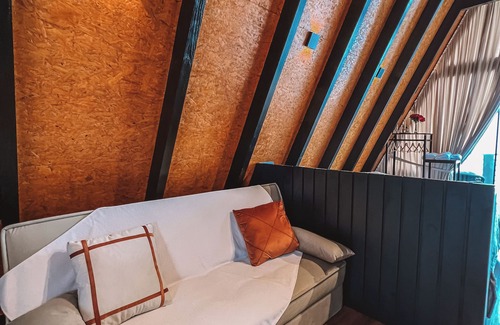 Ituporanga Chalet De Esquí | Crescent Moon Cabin, close to everything, far from everyone! Comfort and privacy!