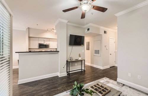Old Fourth Ward Apartamento | Crest at Midtown 1112 l 1 Bedroom 1 Bathroom