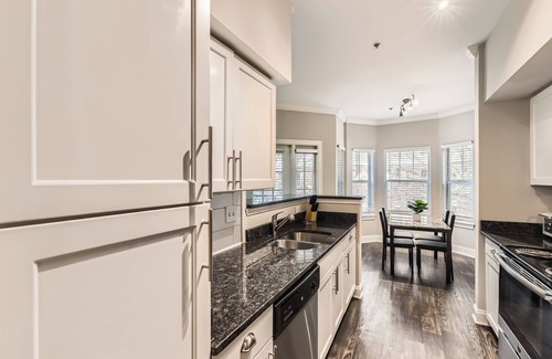 Old Fourth Ward Apartamento | Crest at Midtown 1112 l 1 Bedroom 1 Bathroom