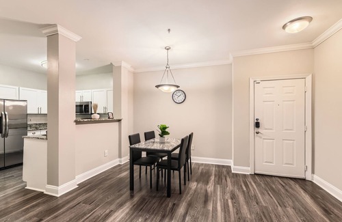 Old Fourth Ward Apartamento | Crest at Midtown 1125 l 2Bedroom 2 Bathroom