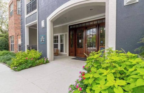 Old Fourth Ward Apartamento | Crest at Midtown 1125 l 2Bedroom 2 Bathroom