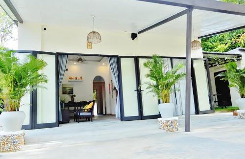 Tan Hiep Casa | Crest House Beachside - Three-bedroom Private House on Cham Island Hoi An