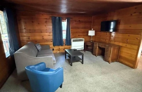 Crestline Apartamento | Crest Lodge Historic Mountain Inn - Crestline