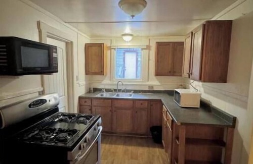 Crestline Apartamento | Crest Lodge Historic Mountain Inn - Little Bear
