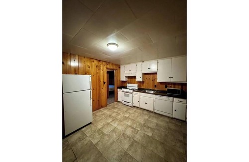 Crestline Apartamento | Crest Lodge Historic Mountain Inn - Little Bear