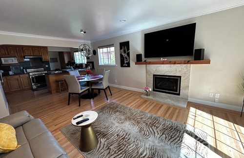 San Leandro Casa | Crest retreat home