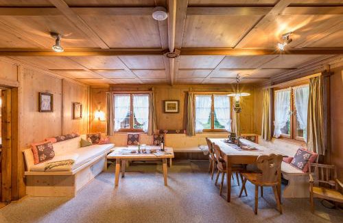 Conters im Prattigau Casa | Cresta - 9,5-Zimmerhaus für 19 - 20 Personen, 270m2