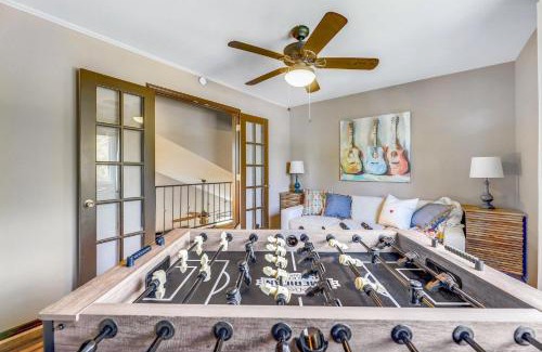 North Buttercup Creek Casa | Crested Oak